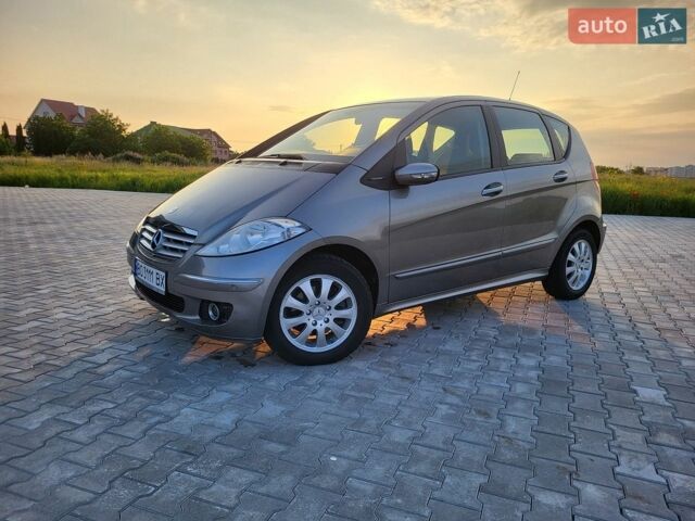 Сірий Мерседес А клас, об'ємом двигуна 1.7 л та пробігом 255 тис. км за 5600 $, фото 1 на Automoto.ua