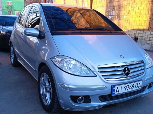 Сірий Мерседес А клас, об'ємом двигуна 1.9 л та пробігом 204 тис. км за 6000 $, фото 1 на Automoto.ua
