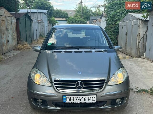 Сірий Мерседес А клас, об'ємом двигуна 1.7 л та пробігом 240 тис. км за 5500 $, фото 1 на Automoto.ua