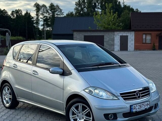 Сірий Мерседес А клас, об'ємом двигуна 1.99 л та пробігом 275 тис. км за 4700 $, фото 1 на Automoto.ua