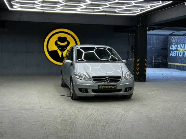 Серый Мерседес А класс, объемом двигателя 2 л и пробегом 246 тыс. км за 4900 $, фото 1 на Automoto.ua