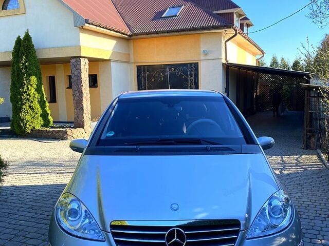 Серый Мерседес А класс, объемом двигателя 1.5 л и пробегом 231 тыс. км за 4300 $, фото 1 на Automoto.ua