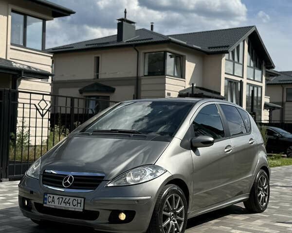 Серый Мерседес А класс, объемом двигателя 1.5 л и пробегом 296 тыс. км за 6999 $, фото 1 на Automoto.ua