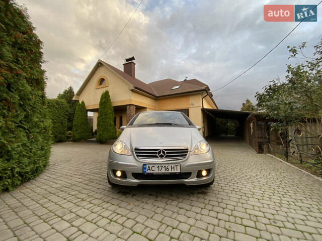 Серый Мерседес А класс, объемом двигателя 1.5 л и пробегом 231 тыс. км за 4300 $, фото 1 на Automoto.ua