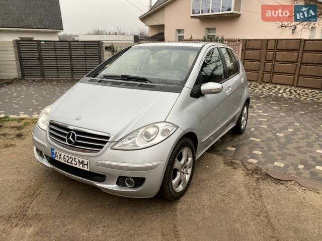 Серый Мерседес А класс, объемом двигателя 1.99 л и пробегом 215 тыс. км за 5150 $, фото 1 на Automoto.ua