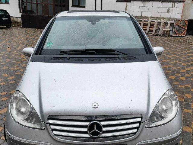 Серый Мерседес А класс, объемом двигателя 1.99 л и пробегом 240 тыс. км за 4800 $, фото 1 на Automoto.ua