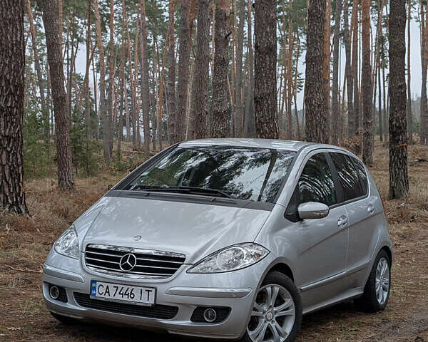 Серый Мерседес А класс, объемом двигателя 1.99 л и пробегом 302 тыс. км за 5500 $, фото 1 на Automoto.ua