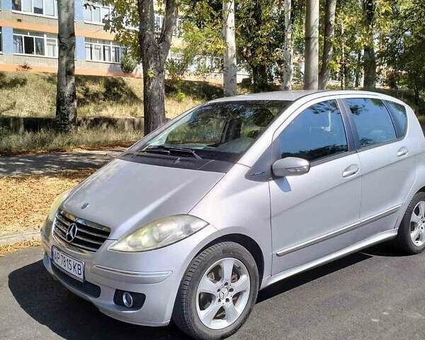 Серый Мерседес А класс, объемом двигателя 1.99 л и пробегом 245 тыс. км за 5500 $, фото 1 на Automoto.ua