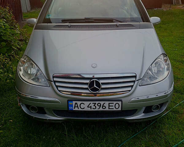 Серый Мерседес А класс, объемом двигателя 1.5 л и пробегом 218 тыс. км за 4000 $, фото 1 на Automoto.ua