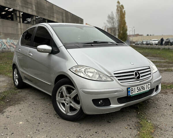 Сірий Мерседес А клас, об'ємом двигуна 2 л та пробігом 245 тис. км за 5900 $, фото 1 на Automoto.ua