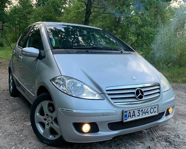 Серый Мерседес А класс, объемом двигателя 1.5 л и пробегом 273 тыс. км за 4100 $, фото 1 на Automoto.ua
