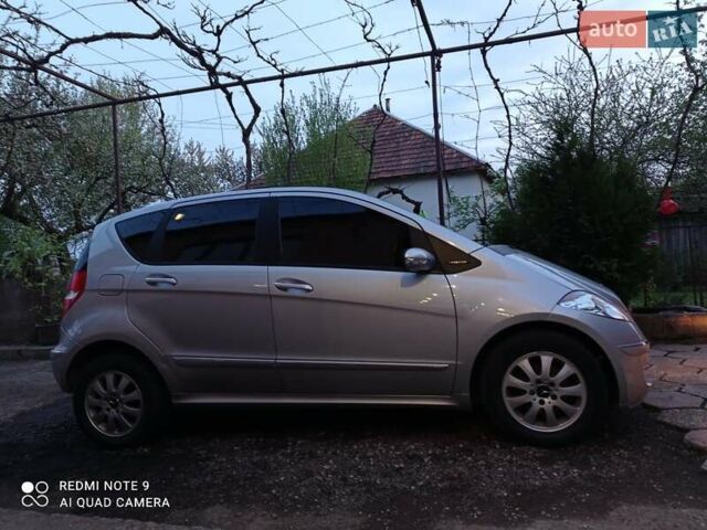 Серый Мерседес А класс, объемом двигателя 1.7 л и пробегом 212 тыс. км за 6200 $, фото 1 на Automoto.ua