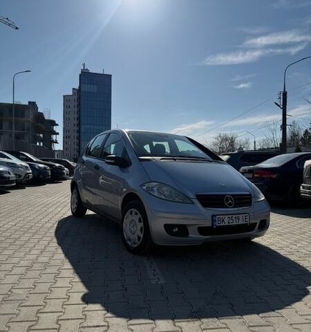 Серый Мерседес А класс, объемом двигателя 1.5 л и пробегом 161 тыс. км за 4988 $, фото 1 на Automoto.ua