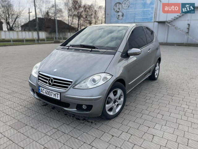 Сірий Мерседес А клас, об'ємом двигуна 2 л та пробігом 286 тис. км за 3600 $, фото 1 на Automoto.ua