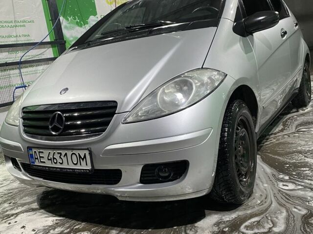 Серый Мерседес А класс, объемом двигателя 2 л и пробегом 250 тыс. км за 5200 $, фото 1 на Automoto.ua
