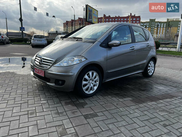 Серый Мерседес А класс, объемом двигателя 1.7 л и пробегом 154 тыс. км за 5800 $, фото 1 на Automoto.ua