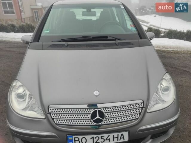 Серый Мерседес А класс, объемом двигателя 1.7 л и пробегом 248 тыс. км за 5700 $, фото 1 на Automoto.ua