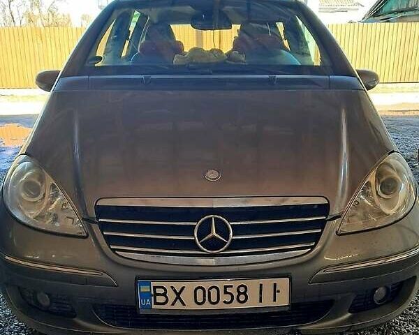 Серый Мерседес А класс, объемом двигателя 1.7 л и пробегом 189 тыс. км за 4700 $, фото 1 на Automoto.ua