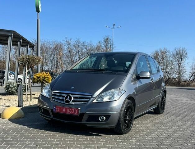 Серый Мерседес А класс, объемом двигателя 0 л и пробегом 212 тыс. км за 6200 $, фото 1 на Automoto.ua