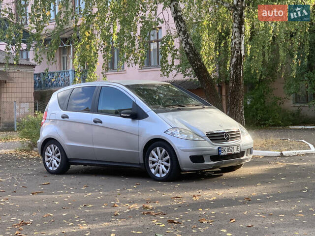 Серый Мерседес А класс, объемом двигателя 2 л и пробегом 186 тыс. км за 6200 $, фото 1 на Automoto.ua