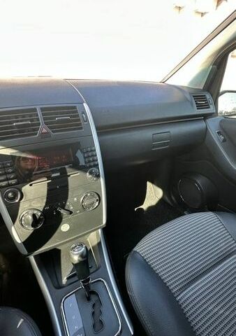 Серый Мерседес А класс, объемом двигателя 1.99 л и пробегом 235 тыс. км за 6188 $, фото 1 на Automoto.ua