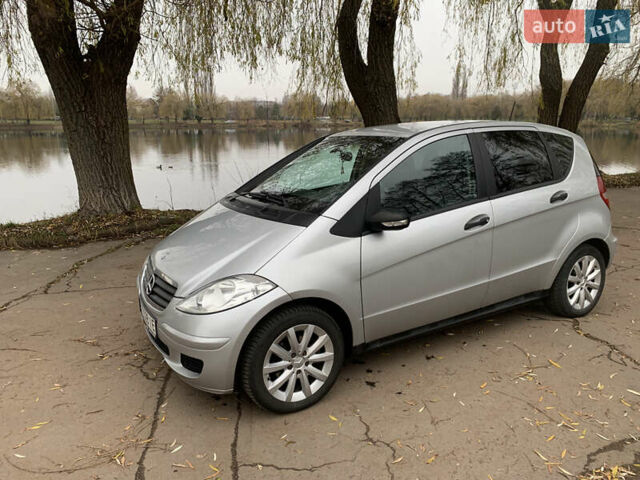 Сірий Мерседес А клас, об'ємом двигуна 2 л та пробігом 184 тис. км за 5900 $, фото 1 на Automoto.ua
