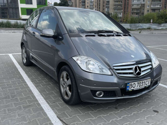 Сірий Мерседес А клас, об'ємом двигуна 1.7 л та пробігом 164 тис. км за 5550 $, фото 1 на Automoto.ua