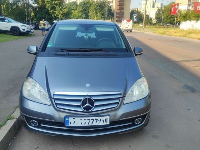 Сірий Мерседес А клас, об'ємом двигуна 1.7 л та пробігом 222 тис. км за 6500 $, фото 1 на Automoto.ua