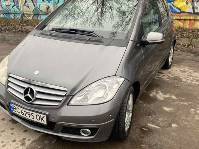 Сірий Мерседес А клас, об'ємом двигуна 2.03 л та пробігом 114 тис. км за 6500 $, фото 1 на Automoto.ua