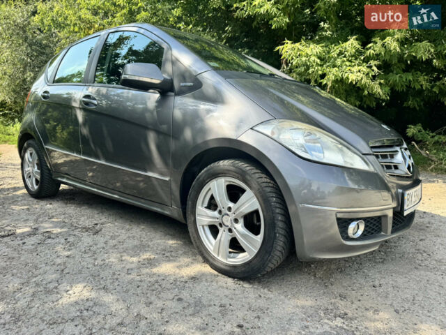 Сірий Мерседес А клас, об'ємом двигуна 1.7 л та пробігом 227 тис. км за 5450 $, фото 1 на Automoto.ua