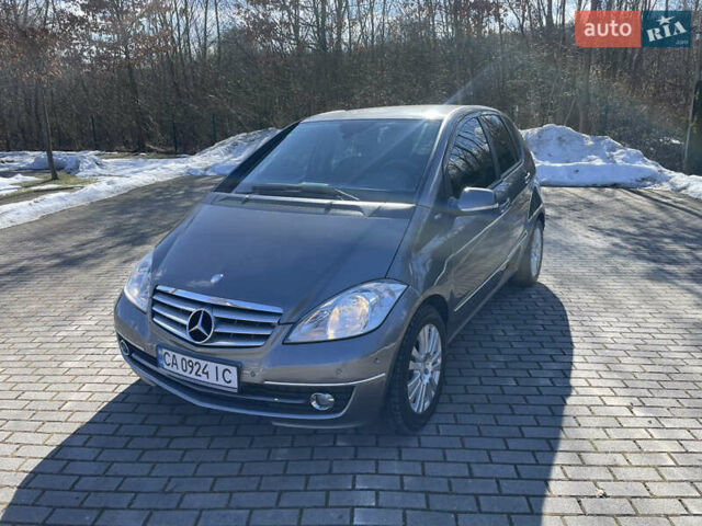 Сірий Мерседес А клас, об'ємом двигуна 1.99 л та пробігом 360 тис. км за 6700 $, фото 1 на Automoto.ua