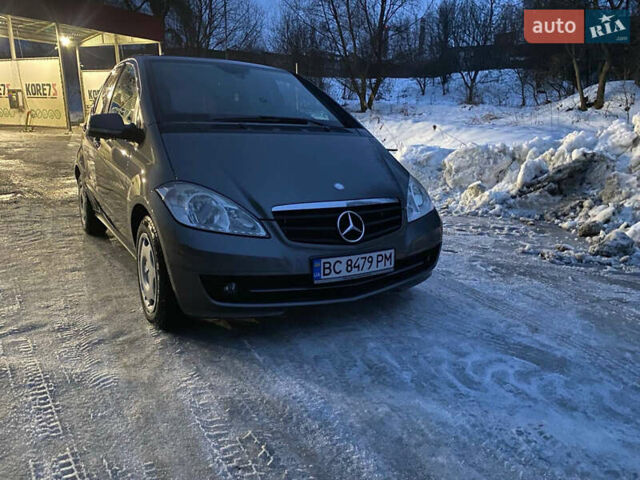 Сірий Мерседес А клас, об'ємом двигуна 1.5 л та пробігом 210 тис. км за 6800 $, фото 1 на Automoto.ua