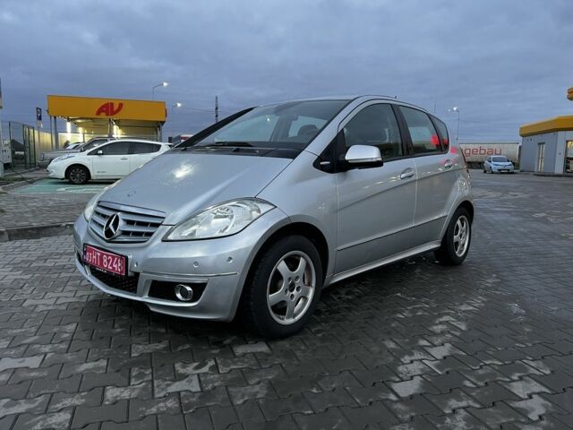 Серый Мерседес А класс, объемом двигателя 1.7 л и пробегом 187 тыс. км за 6000 $, фото 1 на Automoto.ua