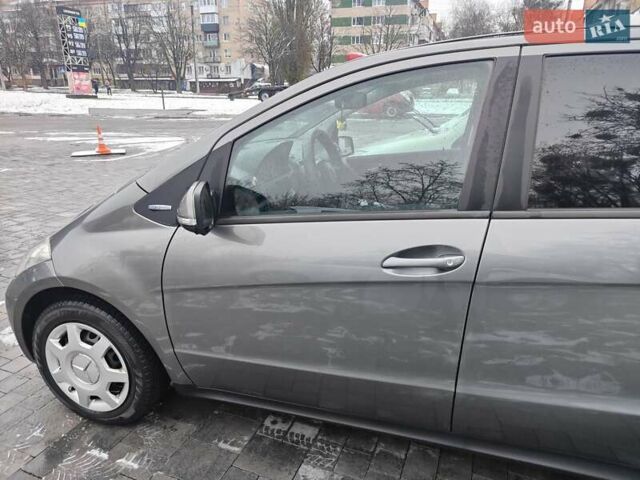 Серый Мерседес А класс, объемом двигателя 1.5 л и пробегом 266 тыс. км за 5900 $, фото 1 на Automoto.ua