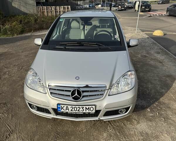 Серый Мерседес А класс, объемом двигателя 1.46 л и пробегом 200 тыс. км за 6900 $, фото 1 на Automoto.ua