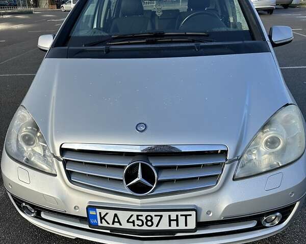 Серый Мерседес А класс, объемом двигателя 1.7 л и пробегом 76 тыс. км за 7300 $, фото 1 на Automoto.ua