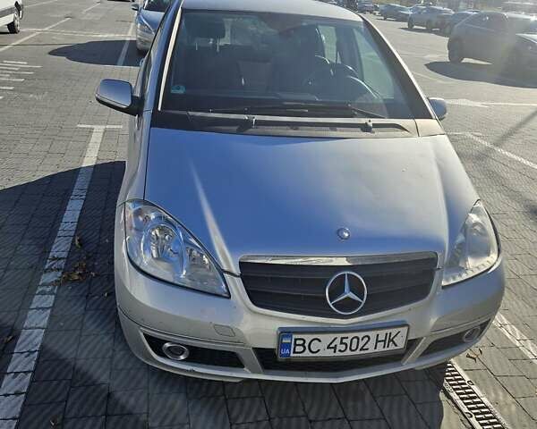 Серый Мерседес А класс, объемом двигателя 2 л и пробегом 140 тыс. км за 6500 $, фото 1 на Automoto.ua