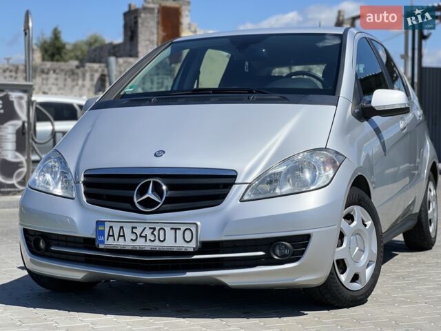 Сірий Мерседес А клас, об'ємом двигуна 1.5 л та пробігом 126 тис. км за 6900 $, фото 1 на Automoto.ua