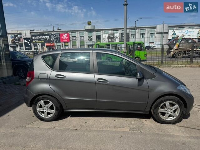 Сірий Мерседес А клас, об'ємом двигуна 1.6 л та пробігом 200 тис. км за 7500 $, фото 1 на Automoto.ua