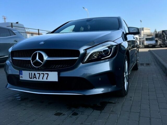 Сірий Мерседес А клас, об'ємом двигуна 2.2 л та пробігом 195 тис. км за 14000 $, фото 1 на Automoto.ua