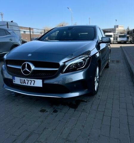 Серый Мерседес А класс, объемом двигателя 2.14 л и пробегом 195 тыс. км за 15200 $, фото 1 на Automoto.ua