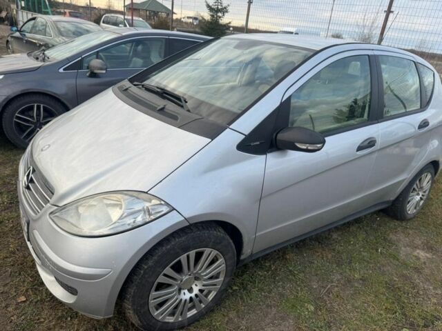 Серый Мерседес А класс, объемом двигателя 2 л и пробегом 370 тыс. км за 1850 $, фото 1 на Automoto.ua