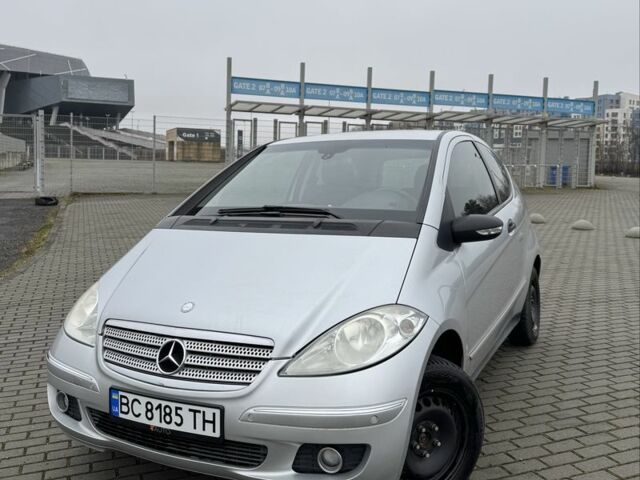 Серый Мерседес А класс, объемом двигателя 1.7 л и пробегом 212 тыс. км за 5700 $, фото 1 на Automoto.ua