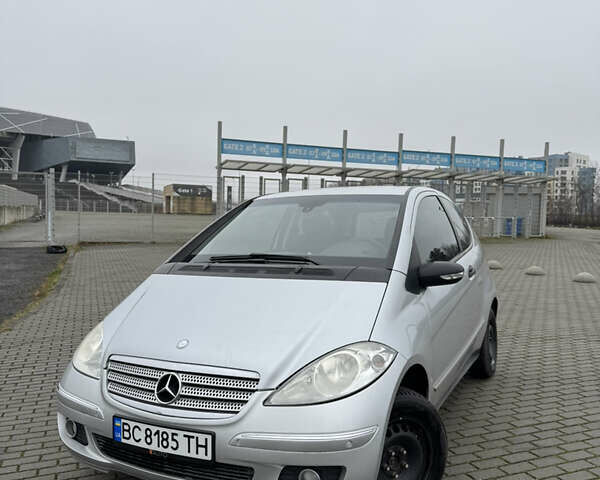 Сірий Мерседес А клас, об'ємом двигуна 1.7 л та пробігом 212 тис. км за 5700 $, фото 1 на Automoto.ua