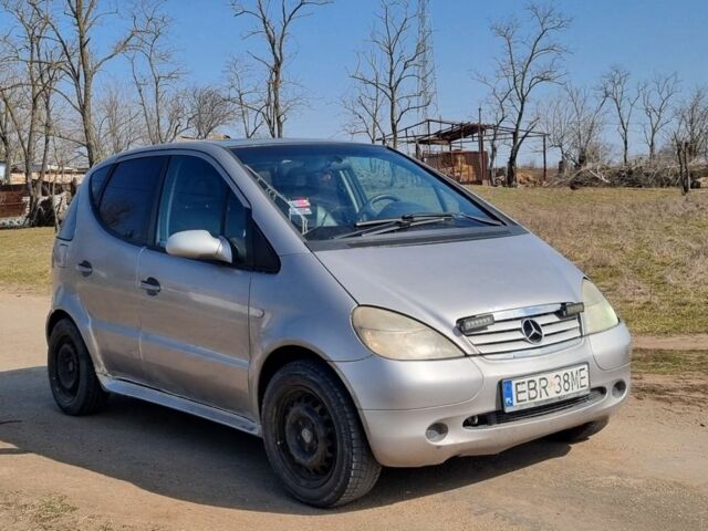 Серый Мерседес А класс, объемом двигателя 1.6 л и пробегом 199 тыс. км за 700 $, фото 1 на Automoto.ua