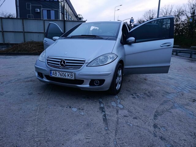 Сірий Мерседес А клас, об'ємом двигуна 2 л та пробігом 250 тис. км за 4900 $, фото 1 на Automoto.ua