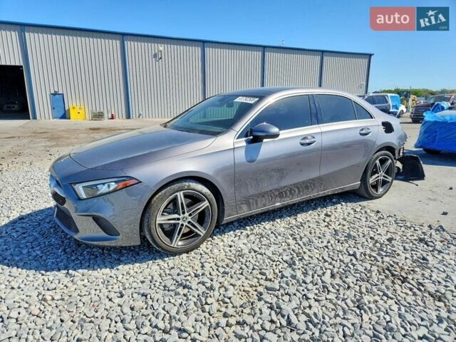 Серый Мерседес А класс, объемом двигателя 1.99 л и пробегом 68 тыс. км за 6000 $, фото 1 на Automoto.ua