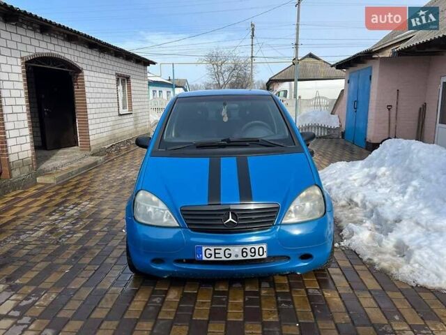 Синий Мерседес А класс, объемом двигателя 1.7 л и пробегом 369 тыс. км за 1041 $, фото 1 на Automoto.ua