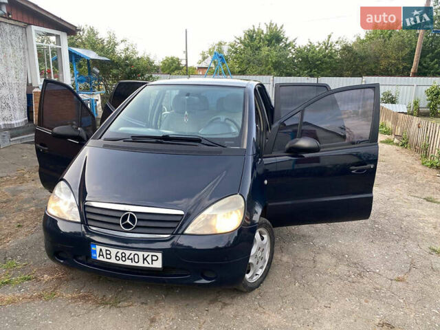Мерседес А класс 1999 в Виннице на Automoto.ua Синий Мерседес А класс, объемом двигателя 1.6 л и пробегом 300 тыс. км за 3000 $, фото 1 на Automoto.ua