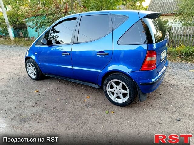 Синій Мерседес А клас, об'ємом двигуна 1.4 л та пробігом 250 тис. км за 2800 $, фото 1 на Automoto.ua